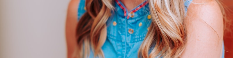 世界杯冠军阿根廷队捧起大力神杯庆祝瞬间